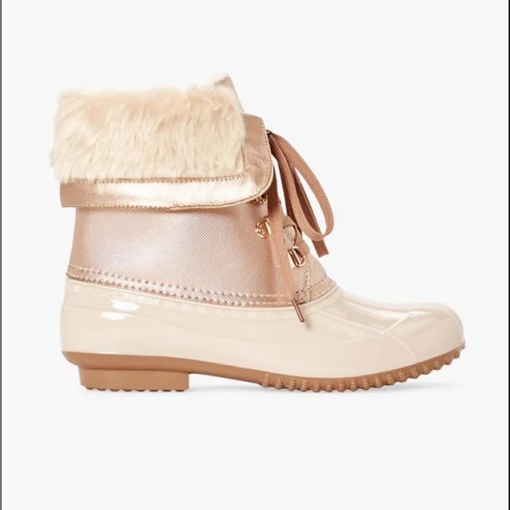 Rose Gold Winter Boots / Duck boots size 9
